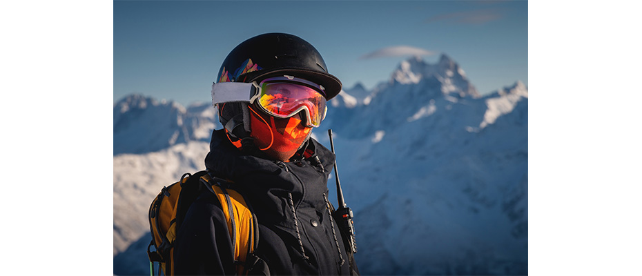 In pista con stile scopri le nuove maschere da sci oakley su titano sport